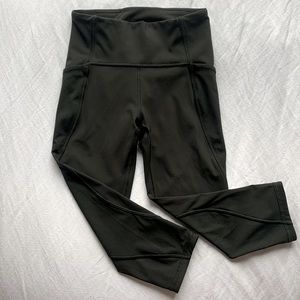 New Lululemon dark olive cropped high rise leggings